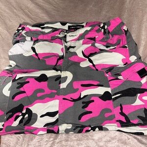 Almost Famous Pink and Gray Camo Women Shorts
